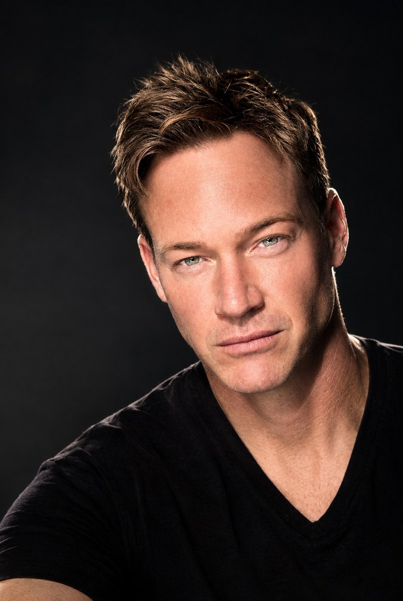 MBHeadshot's tweet photo. @BDisgusting @THR Put Steve Byers in this.
Pump it directly into my veins
#Shadowhunters #Slasher https://t.co/7BCL6ti1bK