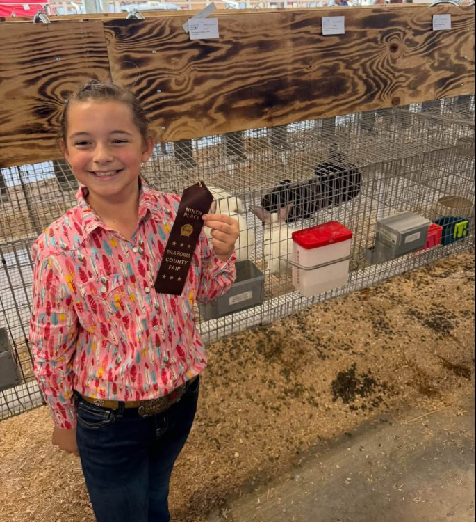 PomonaElem's tweet photo. It’s another buckle for our very own Payton Quinn!

Payton is a Class Champion at the 2026 Brazoria County Fair Market Swine Show-- and-- her rabbit placed 9th-- and-- her lamb placed 5th! WOW! 

We are so proud of you, Payton! We love seeing you shine! 
#PomonaProud #WeSeeYou https://t.co/tE9OsJNBhh