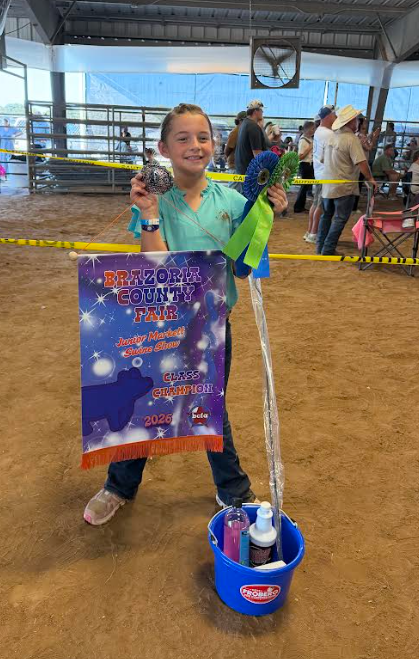 PomonaElem's tweet photo. It’s another buckle for our very own Payton Quinn!

Payton is a Class Champion at the 2026 Brazoria County Fair Market Swine Show-- and-- her rabbit placed 9th-- and-- her lamb placed 5th! WOW! 

We are so proud of you, Payton! We love seeing you shine! 
#PomonaProud #WeSeeYou https://t.co/tE9OsJNBhh