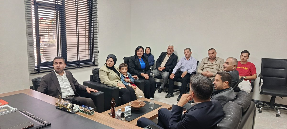 akkadinsanlurfa's tweet photo. Suruç İlçe Başkanımız @ibrahimucar89, Suruç İlçe Kadın Kolları Başkanımız Sibel Güneş, Suruç İlçe Gençlik Kolları Başkanı Hakkı Mercan ve Suruç İlçe Teşkilatımız, İl Kadın Kolları 
Başkanımız @ZehraAy063'ı ziyaret ettiler.

Nazik ziyaretlerinden dolayı kendilerine teşekkür ederiz.

@RTErdogan 
@tugbaisikercan @bybekirbozdag @tulaykaynarca @milhamigunbegi @AKKADINGM @akpartiurfa
