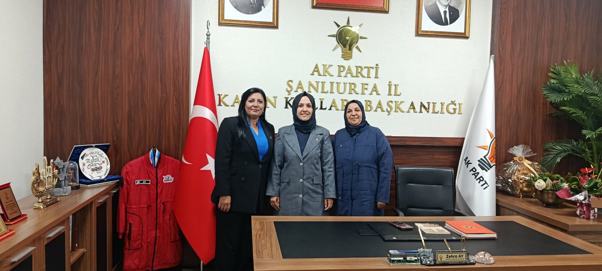 akkadinsanlurfa's tweet photo. Suruç İlçe Başkanımız @ibrahimucar89, Suruç İlçe Kadın Kolları Başkanımız Sibel Güneş, Suruç İlçe Gençlik Kolları Başkanı Hakkı Mercan ve Suruç İlçe Teşkilatımız, İl Kadın Kolları 
Başkanımız @ZehraAy063'ı ziyaret ettiler.

Nazik ziyaretlerinden dolayı kendilerine teşekkür ederiz.

@RTErdogan 
@tugbaisikercan @bybekirbozdag @tulaykaynarca @milhamigunbegi @AKKADINGM @akpartiurfa
