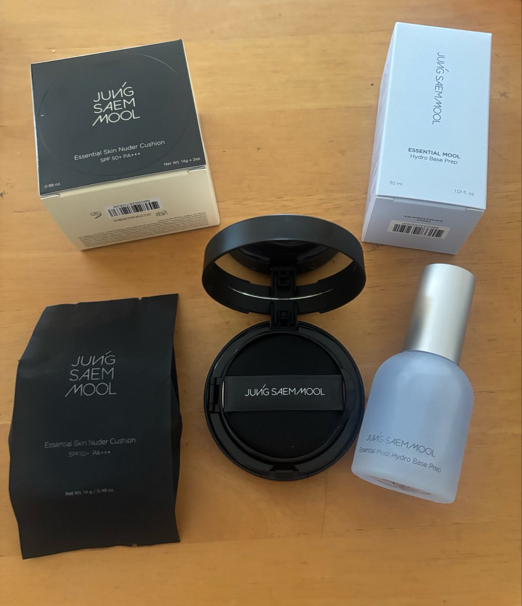 rinrinne118's tweet photo. #PR 
JUNG SAEM MUNG SAEM MOOL
(@jsmbeauty_jp)よりご提供！

朝のメイクが夜まで続く？！韓国のメイクサロンでも愛用されるジョンセンムルの最強コンビ🤍🍂
これからの秋冬にぴったり！

「エッセンシャル ムル ハイドロベースプレップ」は、セラム級に軽いテクスチャー。

続く↩️ https://t.co/uNH6sRr1ym