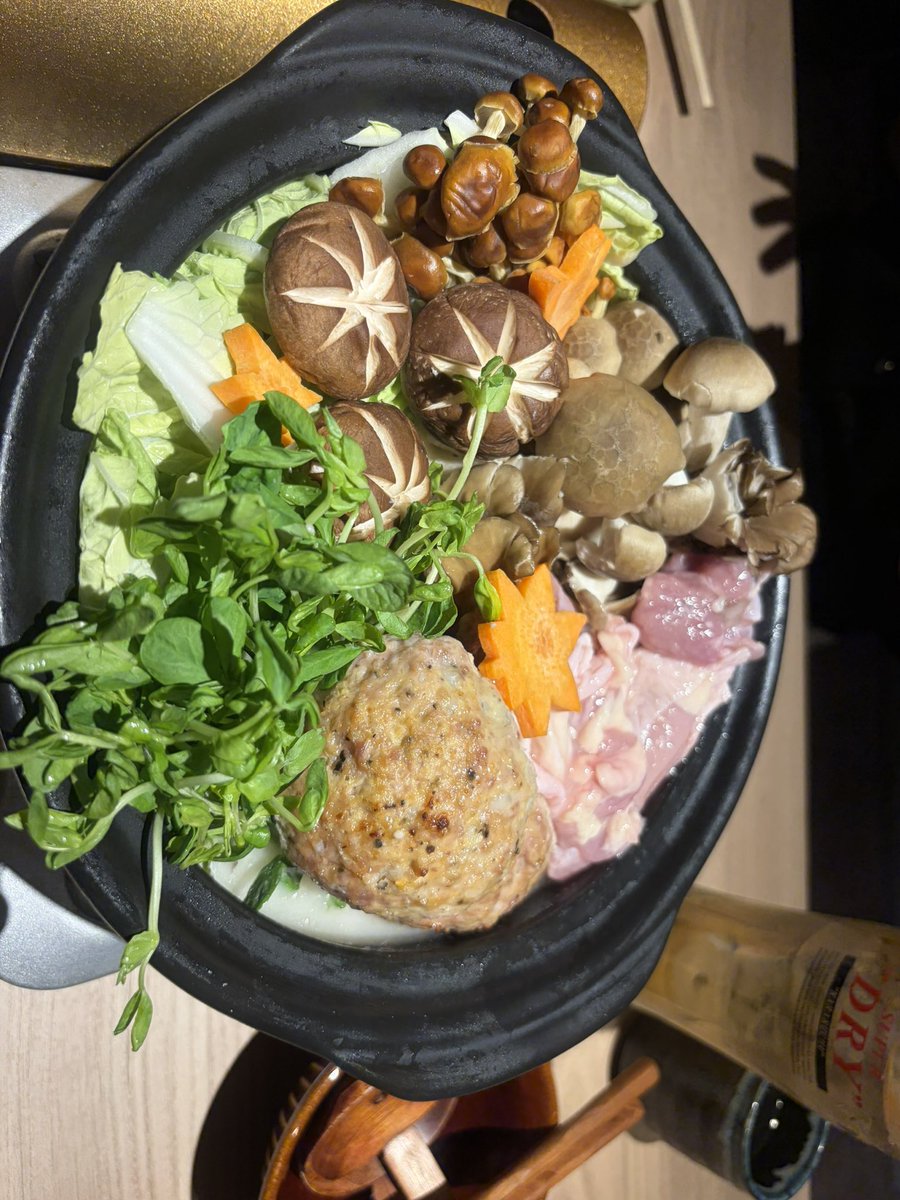 2011r7419's tweet photo. 25年以上仲良くしてるママ友と、飲んできました😊
数年会えてなかったけど、会うと話が止まらなかった🥰
もっと時間があったらなぁ🥺 https://t.co/D5judzTCN5
