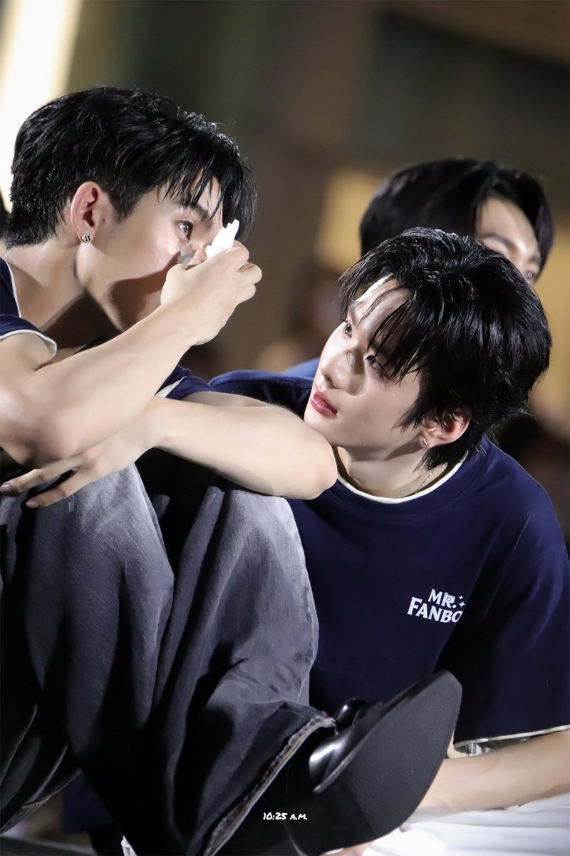 _1025am's tweet photo. พิอู๋ม่ายร้องไห้น้าาาา 🥹

MR FANBOY BUSKING TRUE5G
#แฟนบอยบัสกิ้ง
#auautnp #savewrg 
#auausave https://t.co/3zwaepm6AO