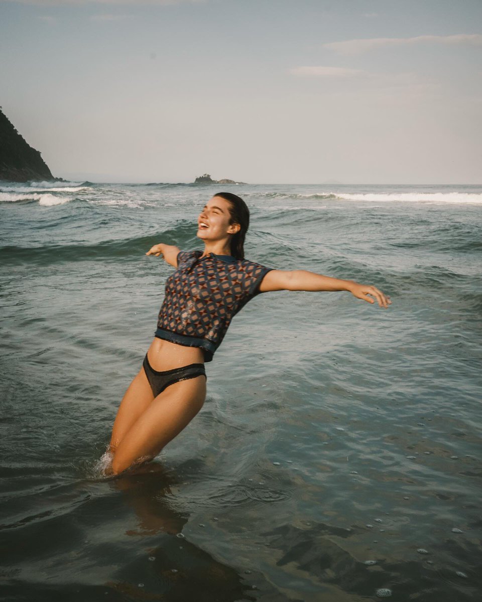 archiveguillen's tweet photo. alanis guillen por gleeson paulino. (2024) https://t.co/WTwe6NysNA
