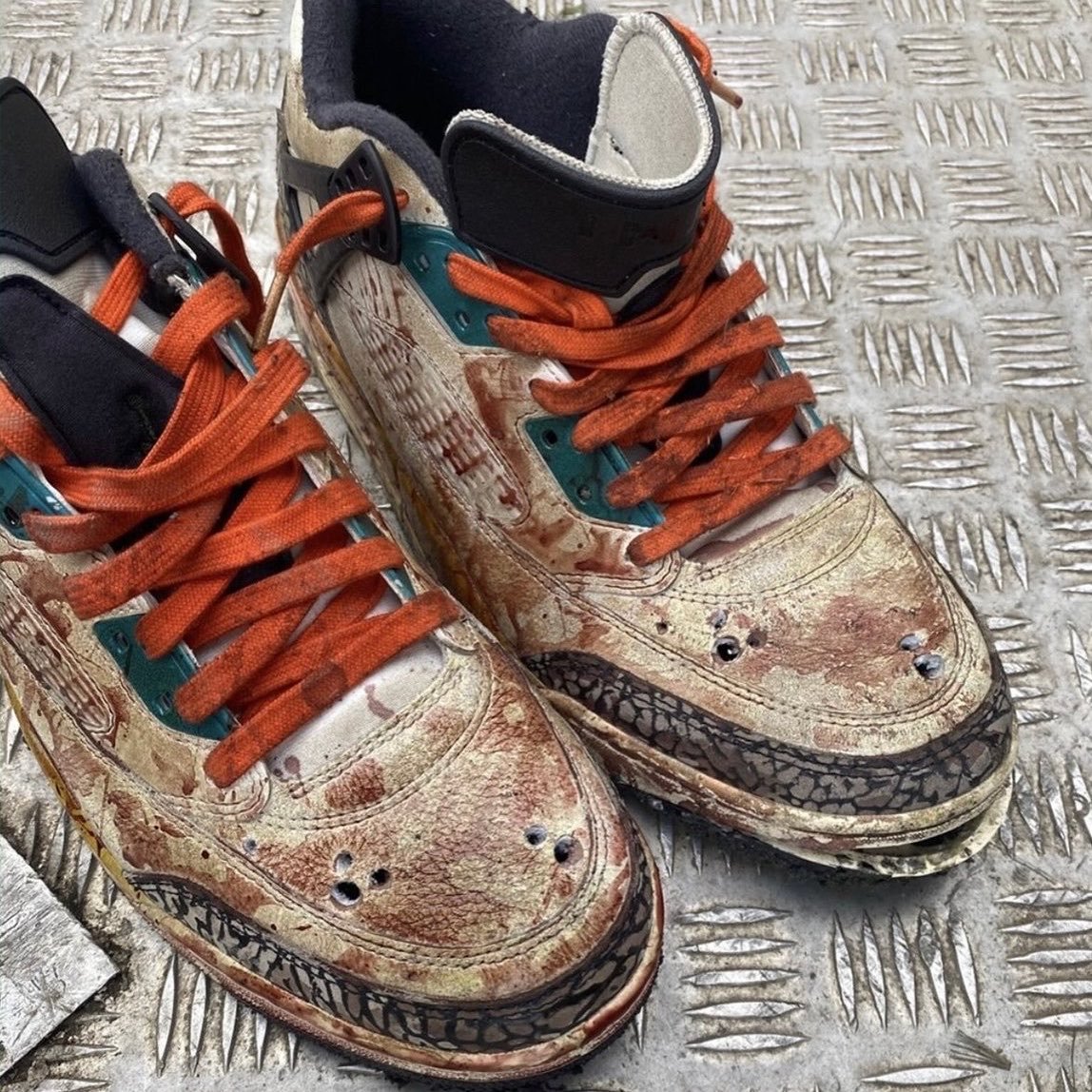 astrophagecake's tweet photo. anyone else really emotional about his shoes. like omg they were pretty much the only brand item he's wearing he probably saved up for them ☹️☹️☹️ https://t.co/7FLsmWvPFC