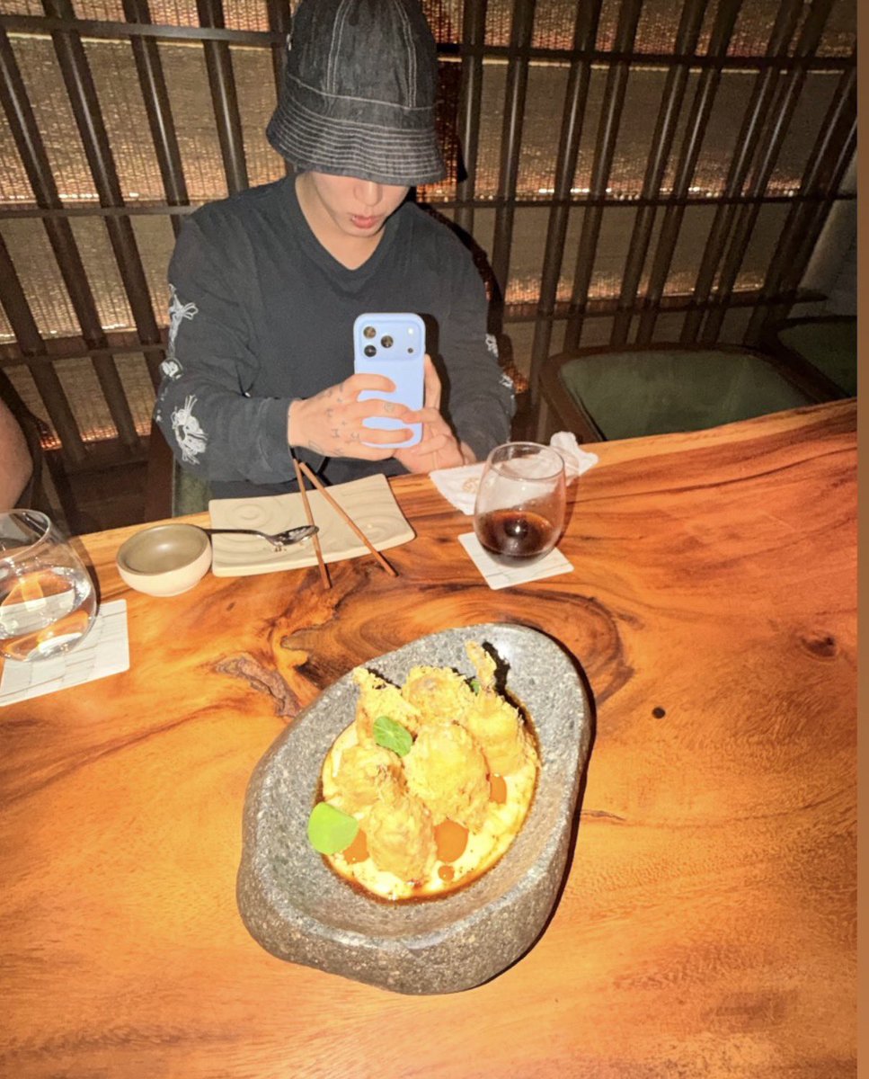 crissy4_7's tweet photo. My cameral roll in another universe 🥺 https://t.co/ATWFQKuqvl