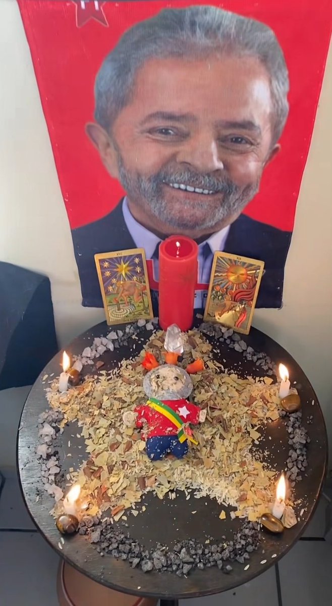 juridicocaxias's tweet photo. enquanto houver macumba flavio bolsonaro não será presidente do brasil https://t.co/QU4MrPtUzL