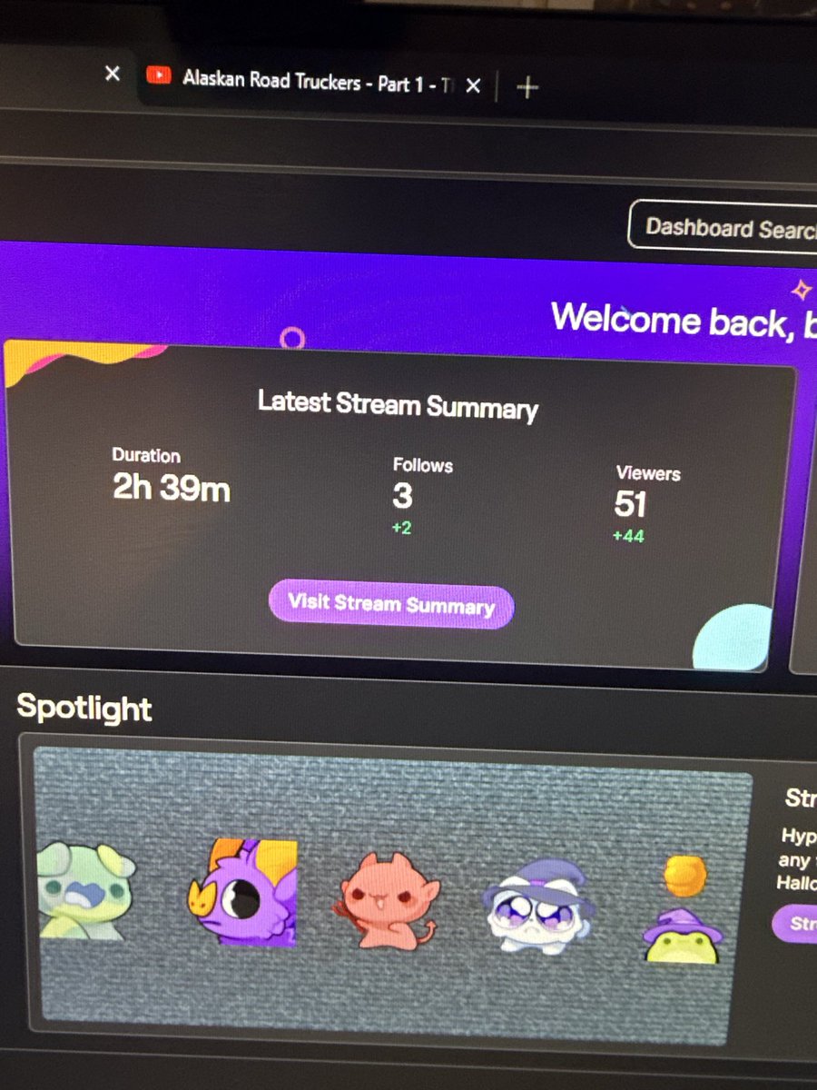 Iflextohard5's tweet photo. My biggest stream @Twitch … here go some content for HoodWarfare 2 that’s available on @Steam … also follow me on instagram Humbleman1000 … and @tiktok_us Blakethamfgreat … 🐶🐾 https://t.co/M9jvIB2R3r