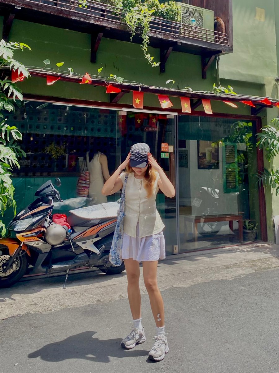 CabreKarina's tweet photo. Signing off from Vietnam. https://t.co/rrglFt1B7U