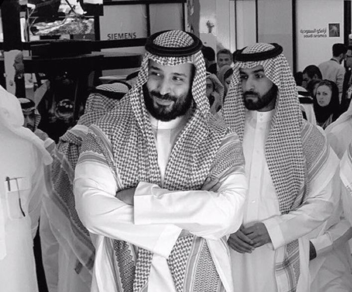 lvi15r's tweet photo. عسى عدوك لا اعتزى ماله فزوع 
والله أن تنزل هامته لو رفعها https://t.co/C39syA6u3D