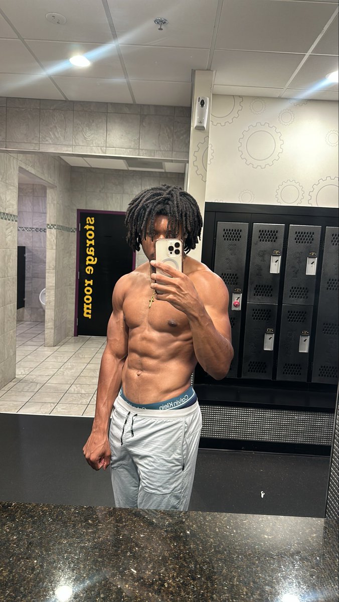 4tro11ing's tweet photo. Lean is law 💪🏾 https://t.co/IyEuSqNS2y
