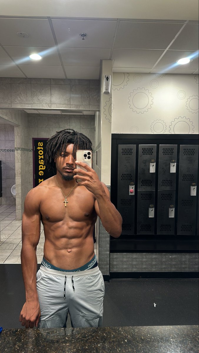 4tro11ing's tweet photo. Lean is law 💪🏾 https://t.co/IyEuSqNS2y