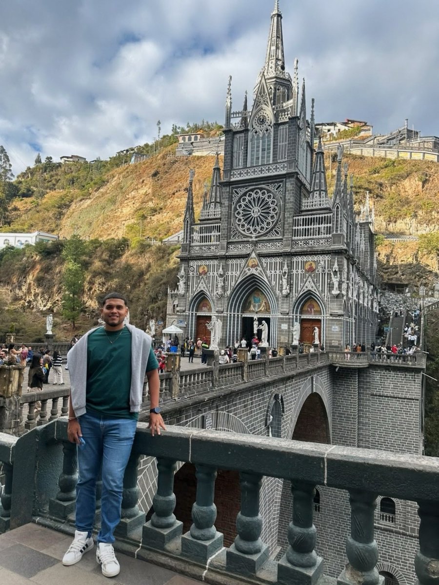 Manemedina27's tweet photo. 🙌🏽⛰️🛐 https://t.co/dD704xhIT8