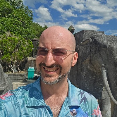sol_775's tweet photo. @akarlin @mikitaposts Ugly people are evil https://t.co/VLAMGphJEV