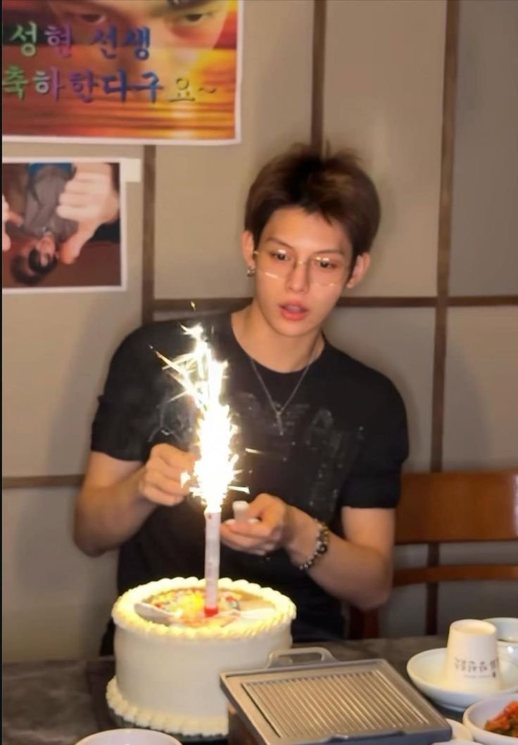 Cunbeongocxit's tweet photo. @cortishieldvn JAMTOBER sends cheers and love from all over the world for your ALL ROUNDER BIRTHDAY, JAMASTERPIECE James, we believe in you.

AN OCTOBER MIRACLE NAMED JAMES

#Happy21andOnlyJAMES
#제임스의_빛이_차오르길 https://t.co/CAalWSPMim