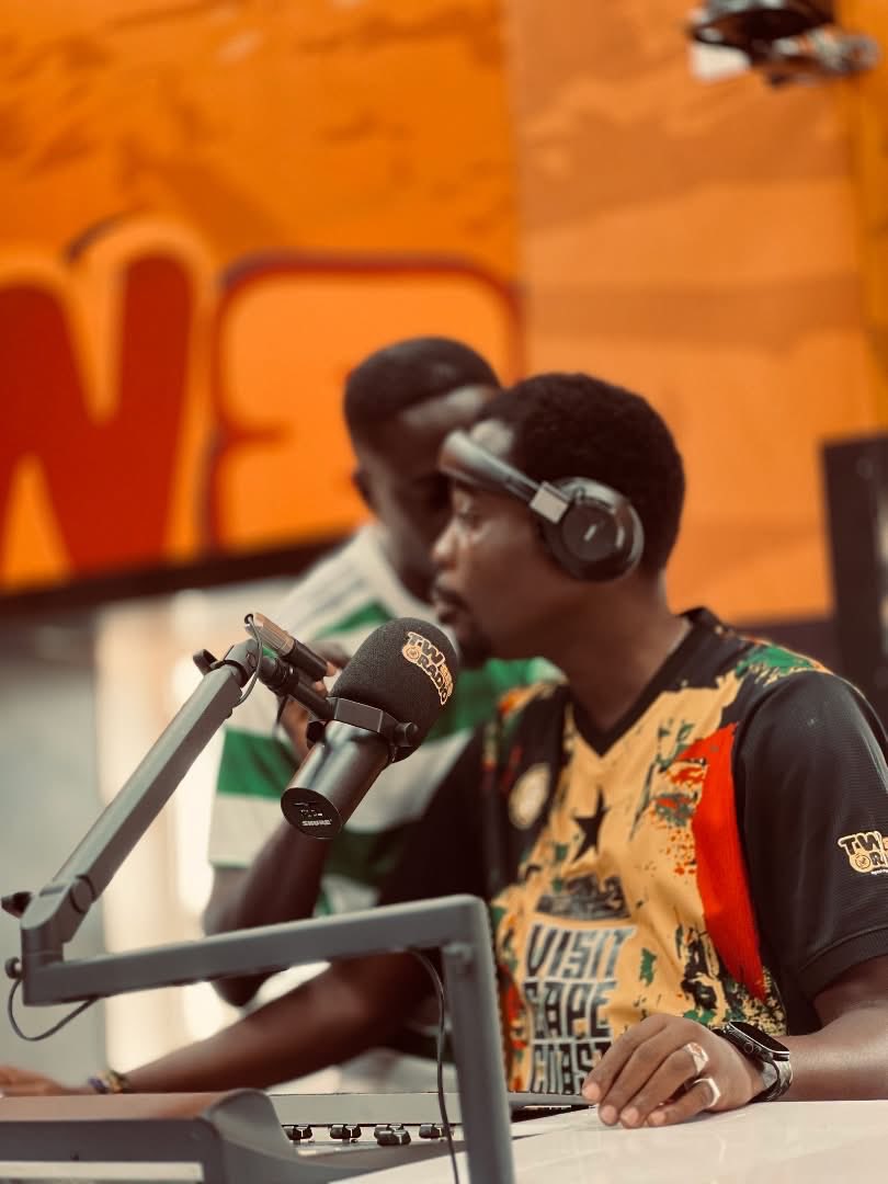 TjDj233's tweet photo. Let’s Be Friends On @twradio889 2pm Till 6pm As I Drive You Home Safely With #Drive2Six Log In To https://t.co/4KpmNRJy9c For Online Streaming. #TheOutLier #TheNationsUnstoppable #YourGirlFriendsFavoriteDj https://t.co/FlHc2aVPwx