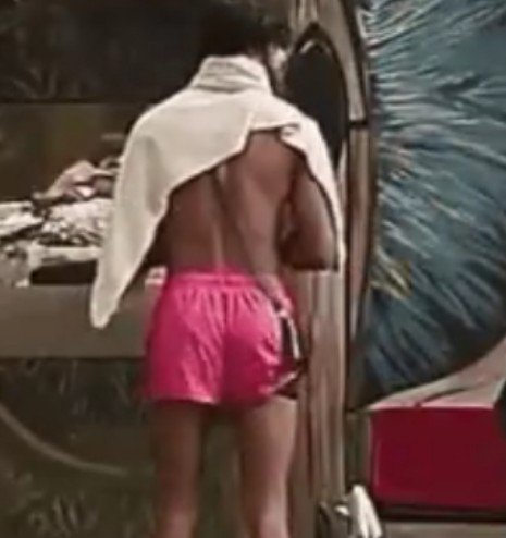its_samy__'s tweet photo. Vikas gets this view every single night 😳

#BaseerAli #AbhishekMalhan https://t.co/IcB3mUlmfD