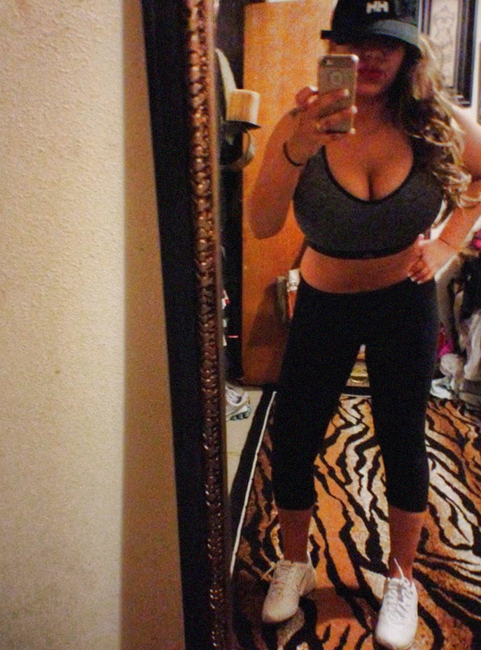 DenverHills's tweet photo. Sweat now, complain later. Today’s workout powered by pure determination and a cup of coffee. #FitLife #GymSelfie #WorkoutMotivation #Activewear #GoodVibes https://t.co/Y0TFLSdY0n