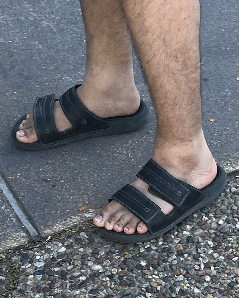 FootFetishLuver's tweet photo. 🤤 🤩 😍😋 #suckabletoes 🤤#beautiful #feet #yummytoes #yummyfeet #toes #feet #menfeet #malefeet #malefootfetish #gayfeet #footnation #footfetısh #soles https://t.co/KnxTz1fSOv
