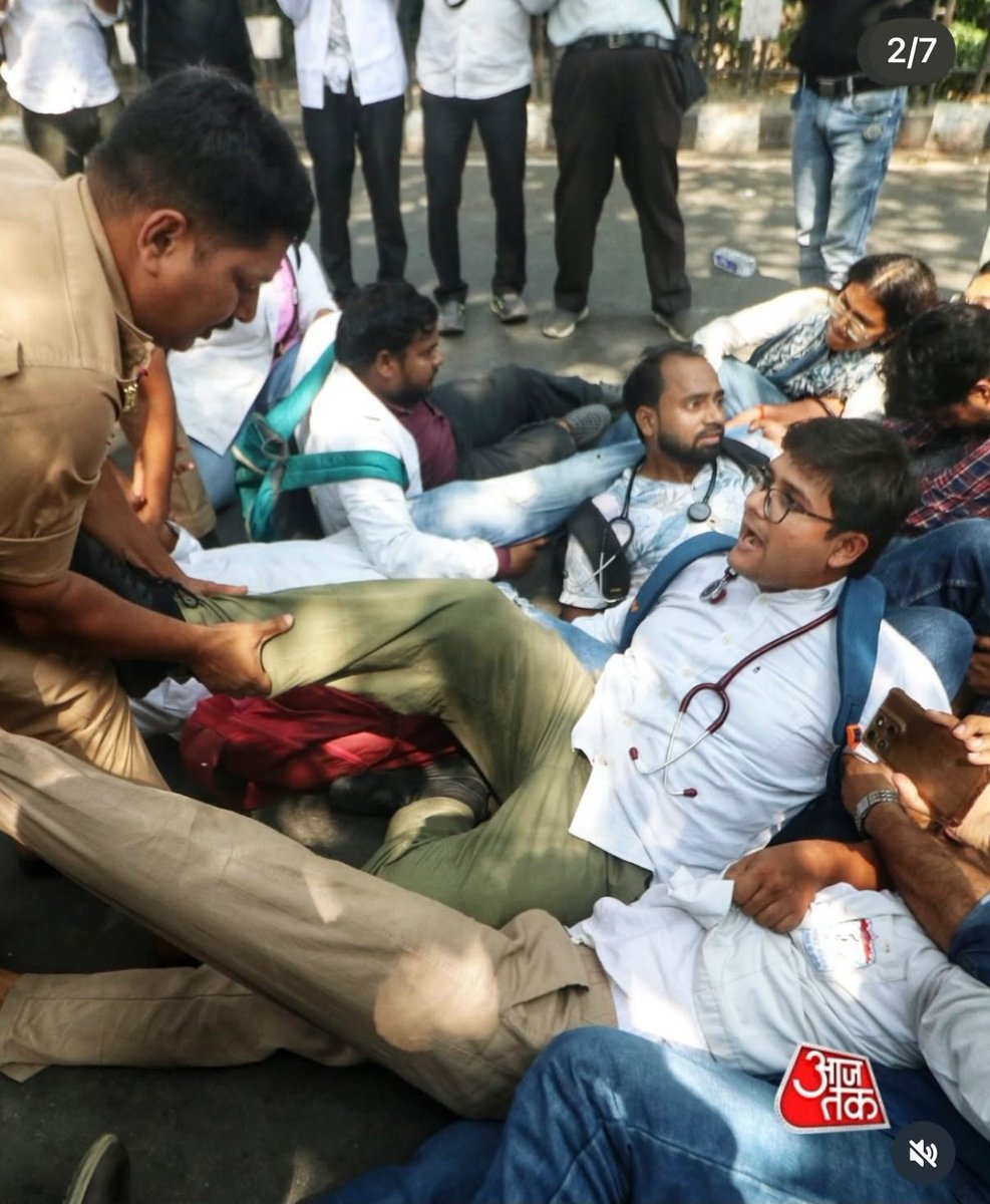 RDABRDMC's tweet photo. We urge the UP Government to expedite the GO for pay parity for bonded MBBS doctors in the PMS cadre. Equal qualifications deserve fair remuneration and dignity. Justice delayed is justice denied.
#PayParity #BondedDoctors #RDA_Gorakhpur https://t.co/ySkLl12ADF