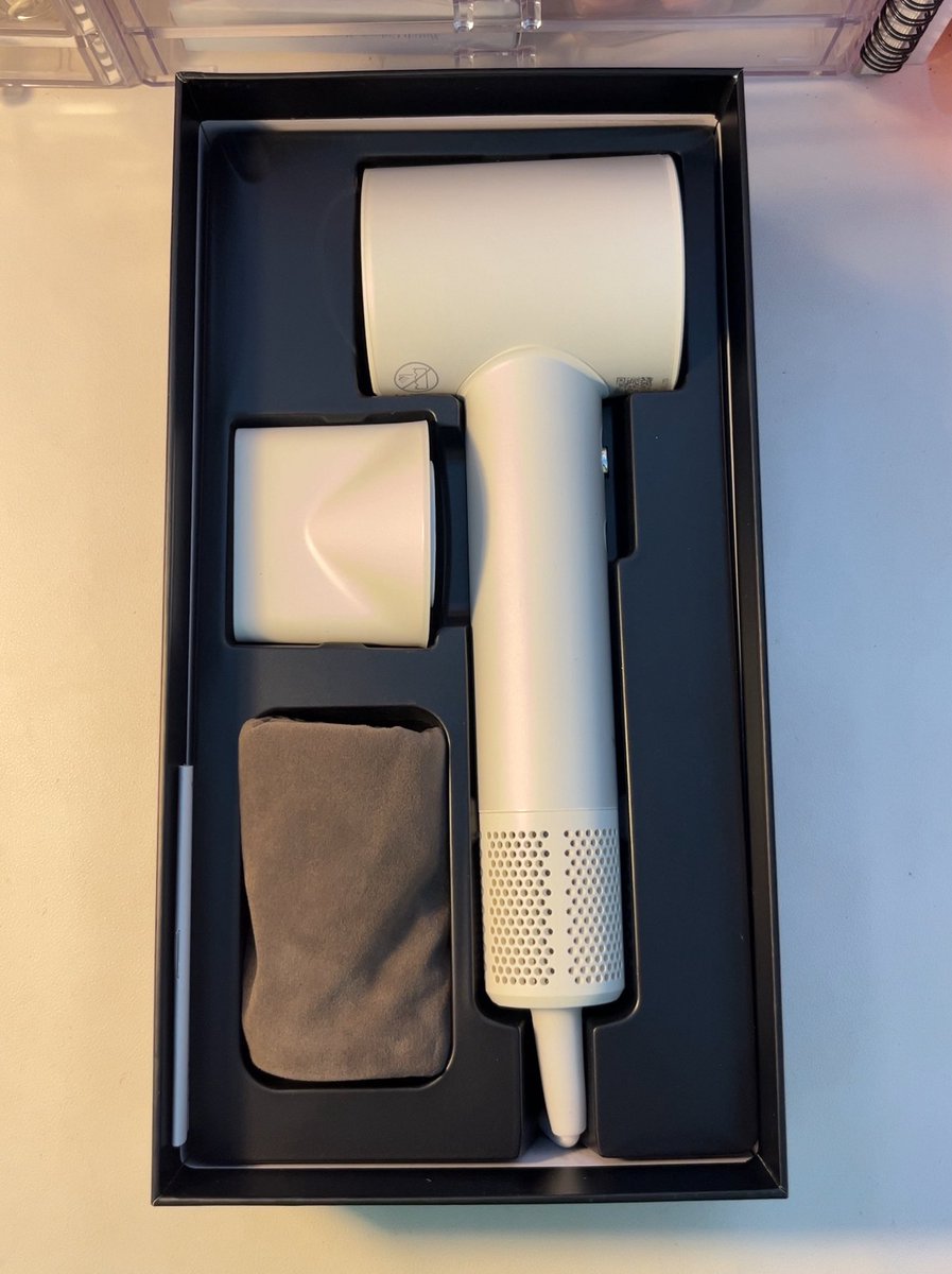 melodykittymiss's tweet photo. ♡︎ 𐬾 ฝากขาย🪽🎀
ส่งต่อ Yoole S High-speed Hair Dryer
อปก ครบ มีกล่องค่ะ น้องเป็นสีขาวน้า
1,000รวมส่งคับ ใหม่มากๆเลย พตได้น้า
📮dm @mmemortt
💭👀🪷♥️
#ส่งต่อ #ส่งต่อYoole #โล๊ะตู้เสื้อผ้า #ส่งต่อไดร์เป่าผม #ส่งต่อเสื้อผ้ามือสอง #ส่งต่อเครื่องหนีบผม #ไดร์เป่าผม #yoole https://t.co/PJJ4jPmD8q