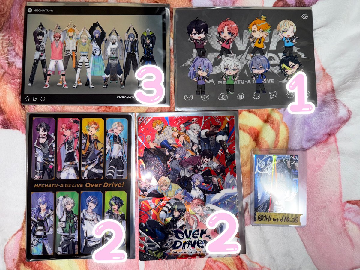 trtrwrd10_25's tweet photo. 【交換 譲渡】
にじさんじ MECHATU-A 1st LIVE Over Drive! 特典 Oriens Dytica

譲)画像1枚目

求)画像2・3枚目
異種 IDの方
350円/枚+送料

＊郵送
＊特典1⇄チェキ風カード1
＊特典2⇄缶バッジ1 https://t.co/w5LCq4x3w6