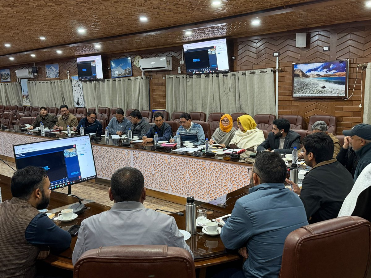 DIPR_Kargil's tweet photo. DC Kargil, Rakesh Kumar, IAS (@dc_Kgl), reviewed the status of administrative initiatives, including implementation of e-Office, digitisation of old records, Aadhaar-based attendance and disposal of scrap materials.

Read more at:
https://t.co/FsP7YoJIQa https://t.co/RloTfOy7fz