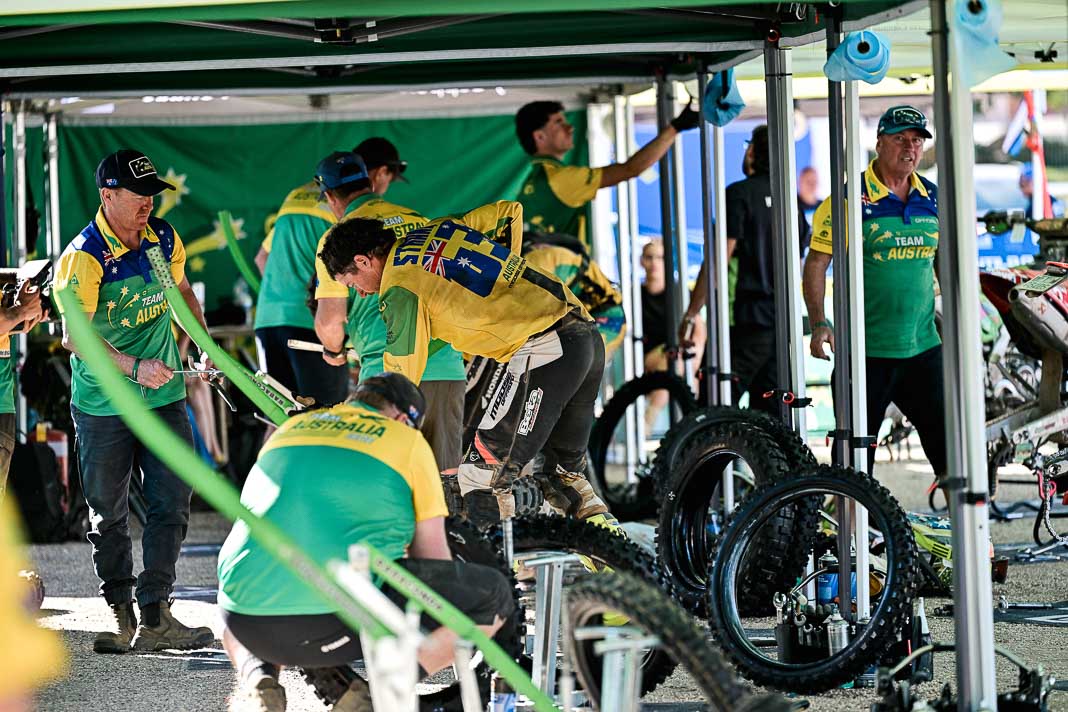 OFFROACRACKS's tweet photo. π΅πΉ FIM 6DAYS 2026 β GRANDOLA (Portugal) | DAY 1 - MEGA GALLERY!
Full gallery: https://t.co/foNabAUeiw
#6days #AlbinNorrbin #AndreaVerona #BradFreeman #enduroofnations #FIMISDE #ISDE #JosepGarcia #MaxAhlin #NathanWatson #PichonZachary #RoniKytonen #Sixdays #WorldTrophy
π· FIM https://t.co/DdOaaTAzhj