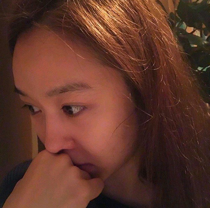 yamyam12377946's tweet photo. 나 언니 옆모습이 좋아서 미치겠어요 https://t.co/OtGM3hmT3k