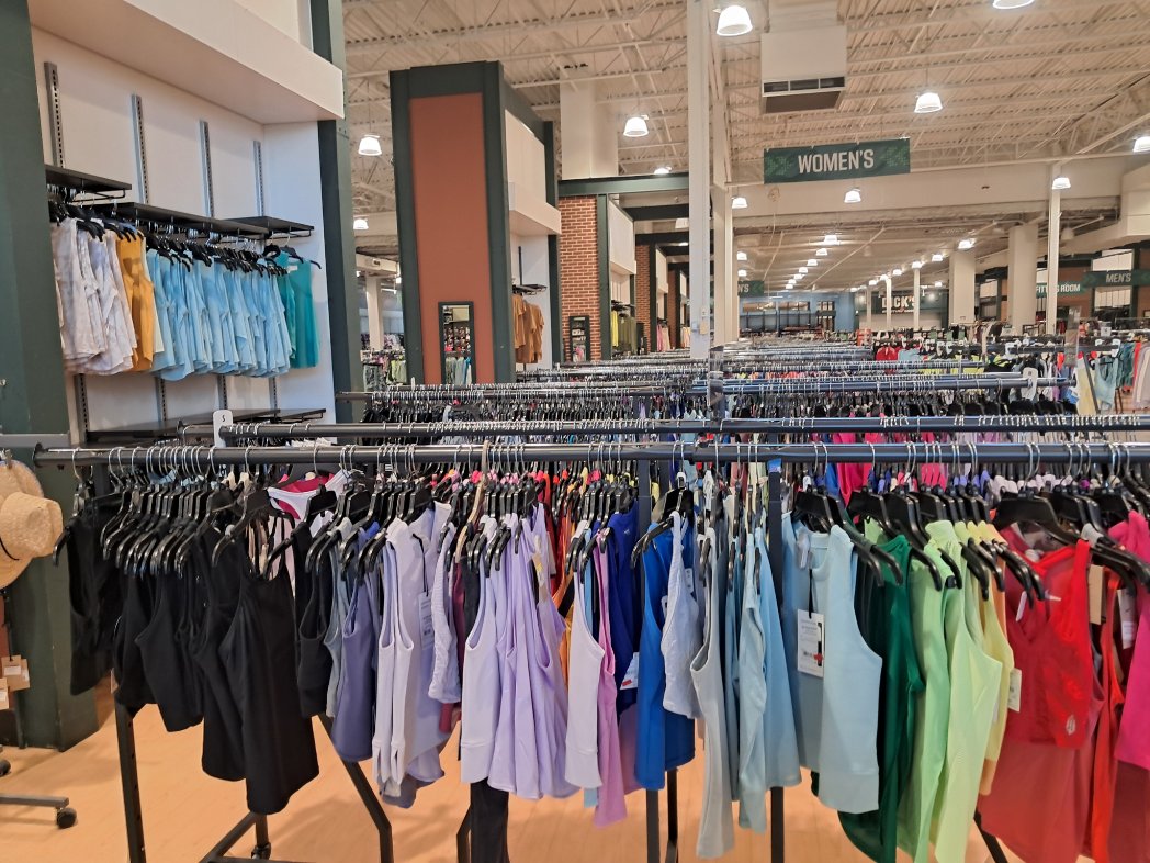mukitul's tweet photo. Going Going Gone by Dicks Sporting Goods 
https://t.co/RAdRGlPgVX
Going, Going, Gone! #4457 - North Wales
113 Montgomery Mall
North Wales, PA 19454
4.15 miles away
phone icon215-368-2186
View Store Page
Today's Hours
sat: 10:00am - 9:00pm
Show All Hours
Show Curbside Hours https://t.co/HNElnFQy58