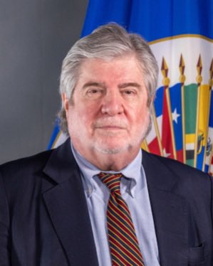 sirronsanders's tweet photo. La OEA ha perdido a un gigante. Jean Michel Arrighi fue custodio de sus normas y memoria institucional y encarnó su alma. Su sabiduría, generosidad y entrega perduraron durante su enfermedad. Los Estados miembros deben rendirle un homenaje digno y duradero. https://t.co/oi6mSmtD5K