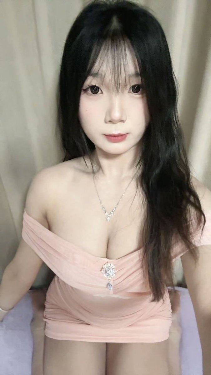 Tweet2Teen's tweet photo. #东莞  可以提供公寓和上门服务

年︄龄︌: 05
身高: 166
体重️: 54kg
罩杯: E🐻

• 甜美童颜 粉嫩E奶甜心 白嫩誘人
• 纯天然雪白肌肤 勾魂蜜桃臀

黄金绝佳比例  肉慾滿分清新自然•甜美蘿莉 女友感十足
JK Lolita  制菔齊全特長  清纯童颜 純慾精緻
粉嫩甜心白嫩誘人粉乳蜜桃臀馒头一线天 https://t.co/SAyu9u7bj0