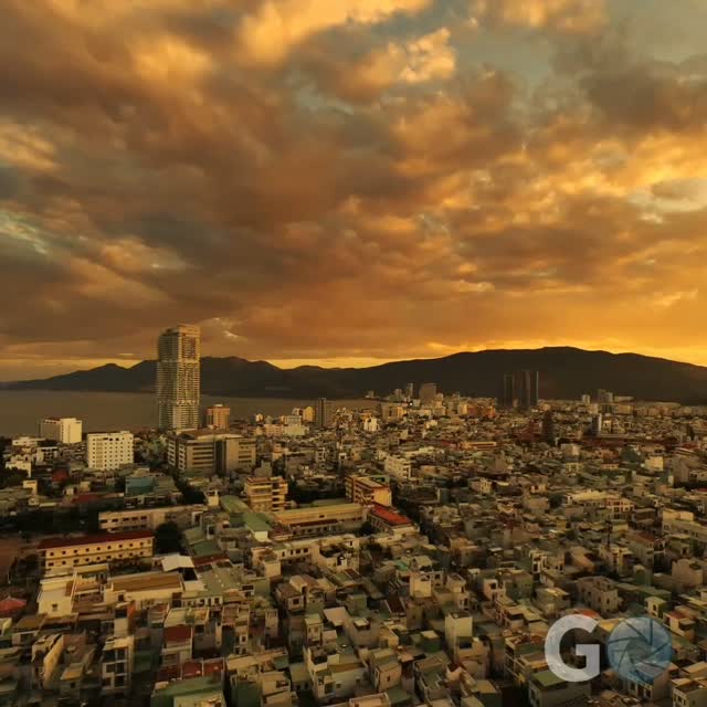 Jose19rojas's tweet photo. Aerial timelapse of Quy Nhon, Vietnam, from twilight to night. https://t.co/s3IvY9GwlF