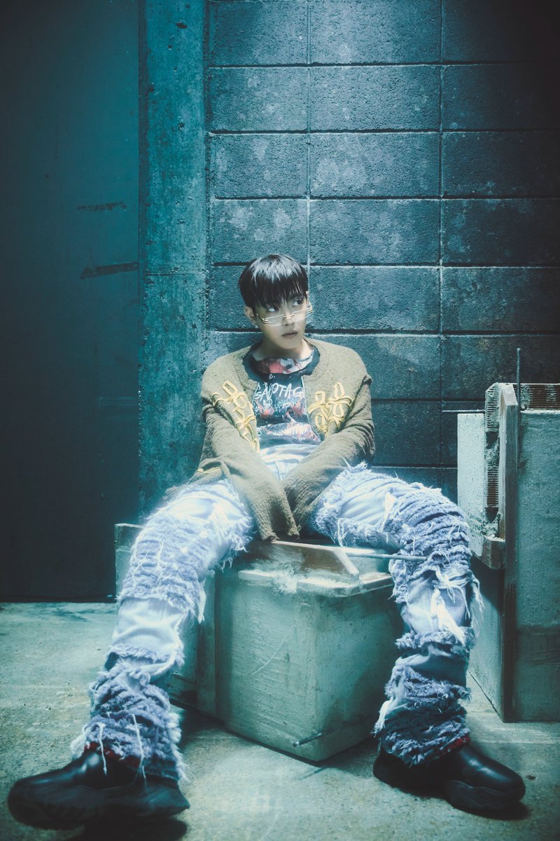 ATEEZofficial's tweet photo. [📷] ATEEZ(에이티즈) GOLDEN HOUR : Part.6
Concept Photo 1

#HONGJOONG #홍중

2026. 11. 13 2PM RELEASE

📎Pre-save/add: https://t.co/DA1rdYWiXk

#ATEEZ #에이티즈
#GOLDENHOUR #GOLDENHOUR_Part6 https://t.co/XbOphP0t0b