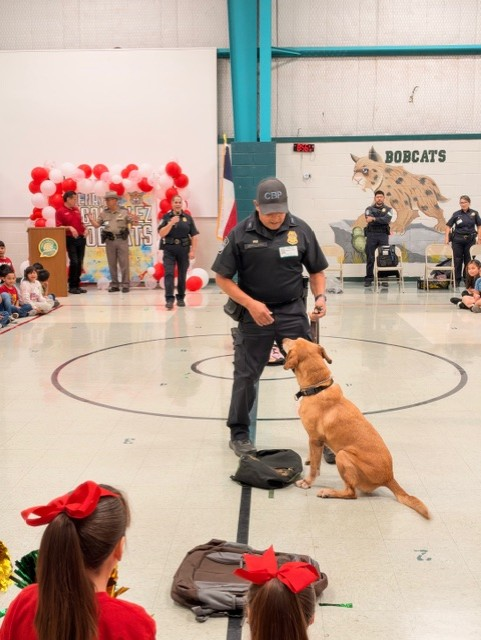 DFOLaredo's tweet photo. CBP Office of Field Operations officers in Eagle Pass proudly connected with the community at two special local events!
🔴 Henry B. Gonzalez Elementary: Red Ribbon Rally for drug awareness &amp; healthy choices.
🩷 Eagle Pass High School: Pink pep rally for breast cancer awareness. https://t.co/ho5BHM8w5y