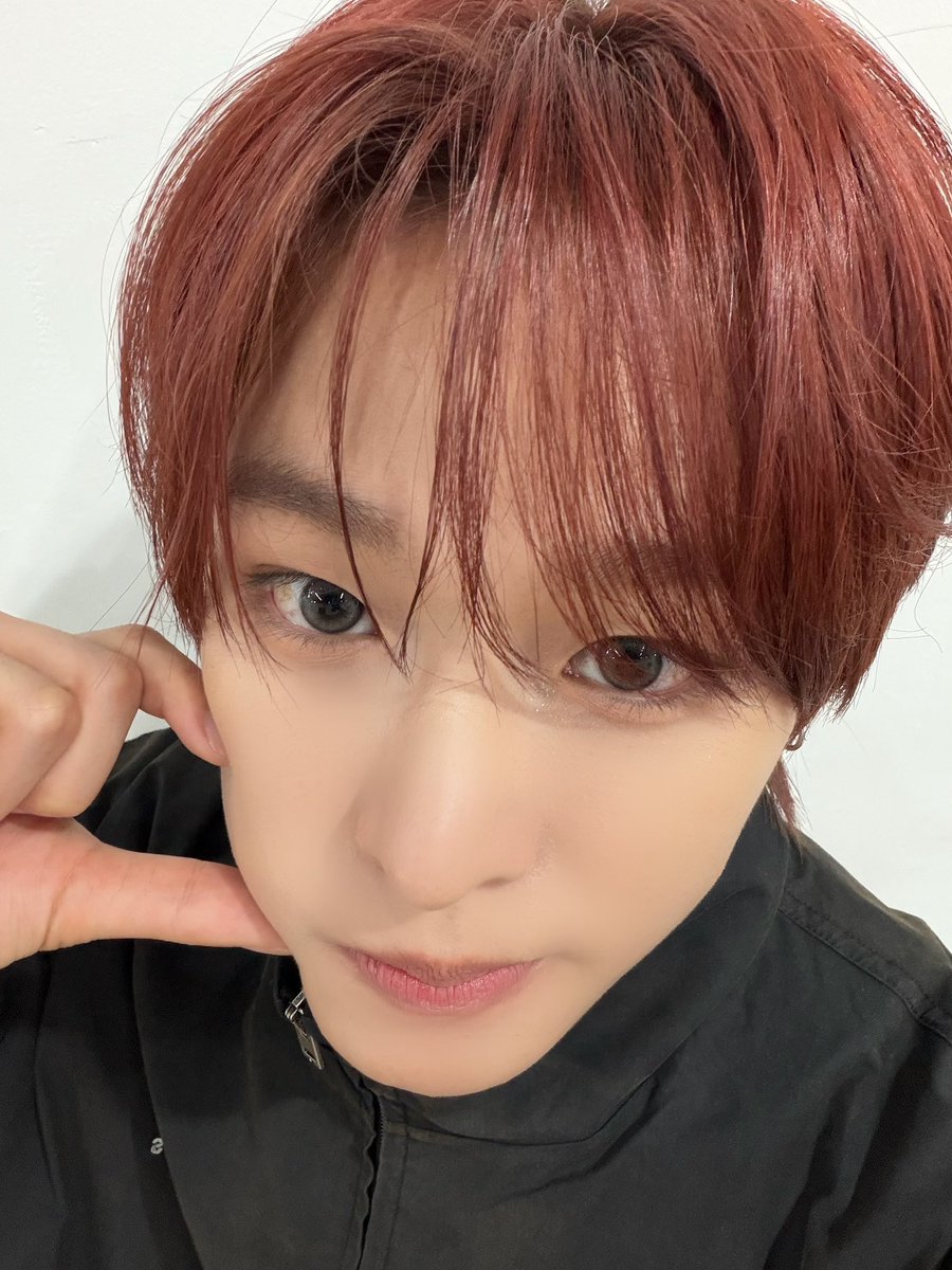 R2ku0628's tweet photo. 초귀요미 셀카 보내고 하는 말 핵졸귀 😭😭🫰🏻

🐿️ 자기 전에 와떠요 https://t.co/ENoRoYzgt4