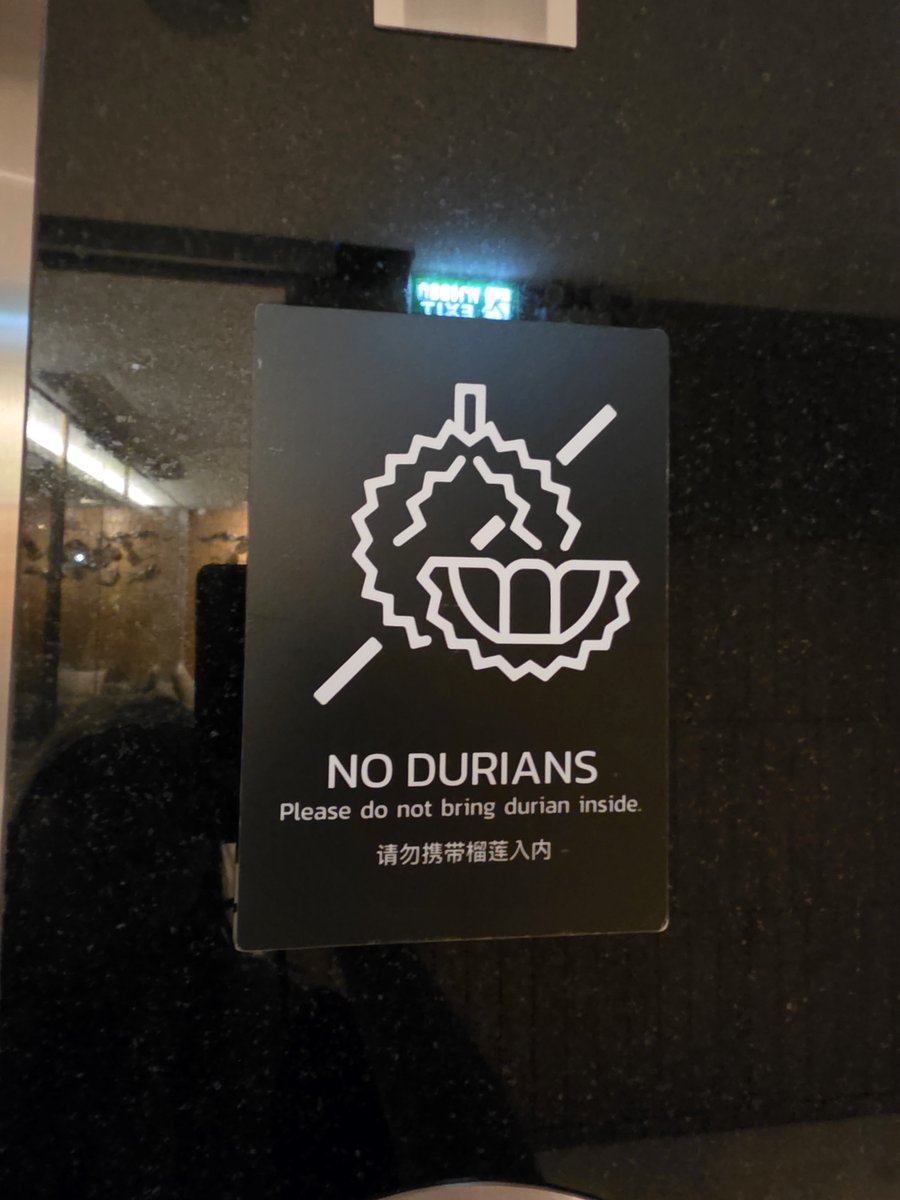 mintbluetoyota's tweet photo. my hotel doesnt allow durians but i have 3 what should i do https://t.co/zF0pFI9GuV
