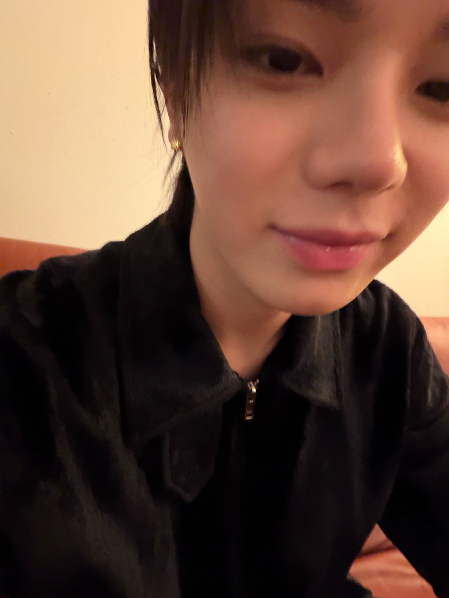 tes4sho's tweet photo. ohyul fromm 💭 this cutie send pictures twice again hihi https://t.co/XD8RatxkiD