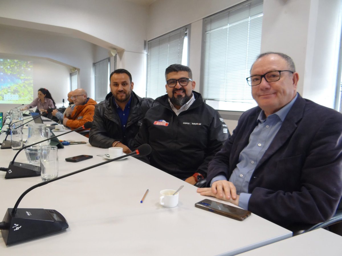 CoreBioBio's tweet photo. 🍀🔆 Esta semana comenzamos el trabajo en el Consejo Regional con la comisión de Medio Ambiente. En la instancia se analizó la solicitud de pronunciamiento sobre Declaración de Impacto Ambiental, DIA.,  ADENDA COMPLEMENTARIA: Parque fotovoltaico Manquel Solar, comuna de Antuco. https://t.co/giTggbAirY