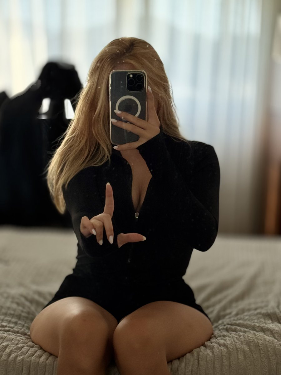 all4effy's tweet photo. exactly how it should be 💅🏻 https://t.co/Zb0GoNvu9p