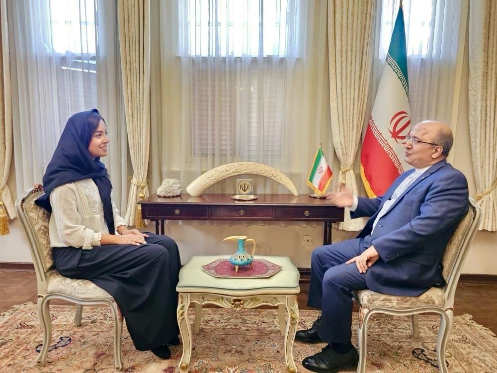 IRANinZIMBABWE's tweet photo. 🎙️ Iran–Zimbabwe: Beyond Politics, Toward Economic Partnership

📻 Tune in Wednesday 14 October at 19:30 on ZiFM Radio as Ambassador Hosseini speaks with Termeh Erami on trade, investment, sanctions, energy security, and new opportunities for Iran–Zimbabwe cooperation. https://t.co/ZFuLJeetqt