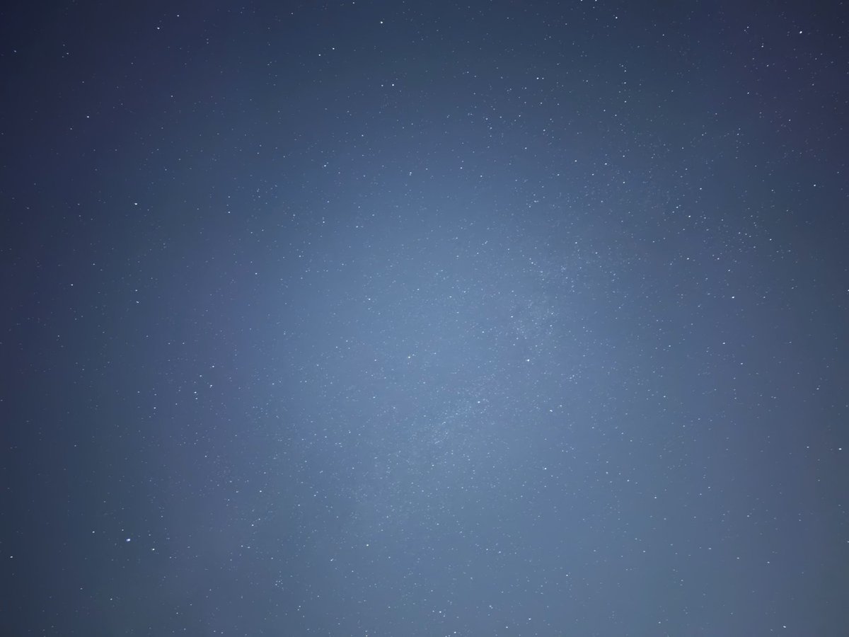 srs_summer's tweet photo. 健人くんおつかれさま
ほんとにおつかれぽいね💦

今日の星空。健人くんが癒されて疲れ取れますように🪄
肉眼だと見えない星がこんなにあるのすごいよね。

#K_T_T https://t.co/Jb7qnzo7zl