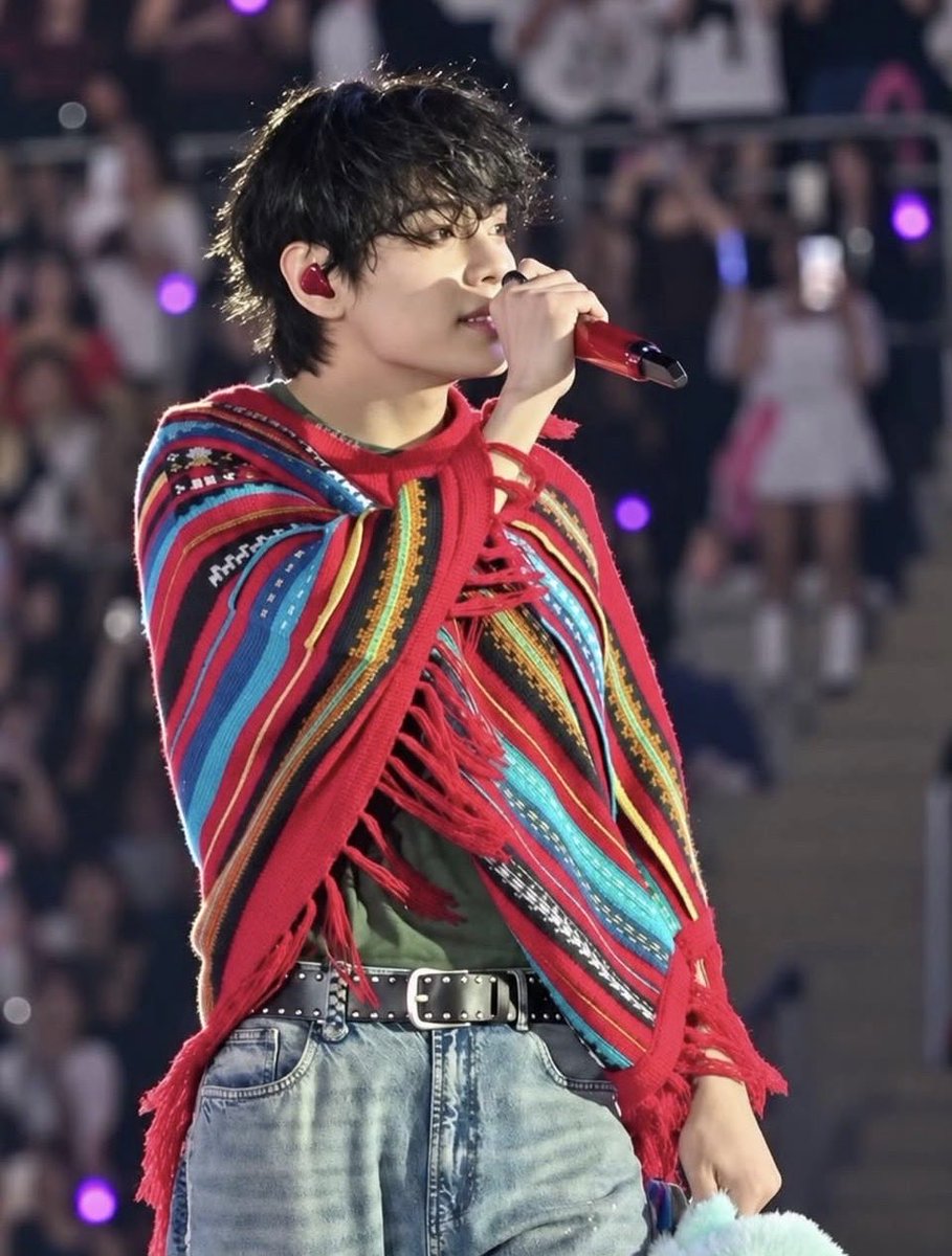 luu_withluv's tweet photo. Tranquilas chicas, Tae ya nos defendió. Somos su T/N 🥺 https://t.co/MHqD073imG