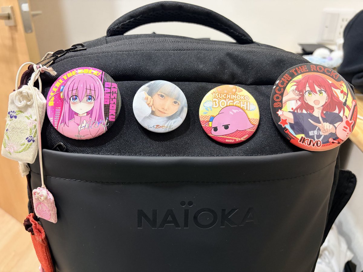 uruprime_'s tweet photo. かわいいむくちゃんの缶バッジのおかげで、ついにリュックが完成した 🩵 https://t.co/bjMKnZXmly