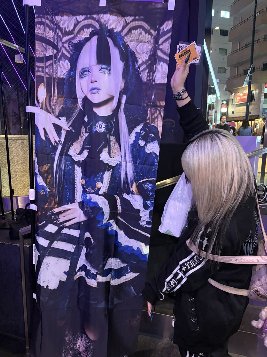 s2yan_lll's tweet photo. 宇宙一だーいすきなまうさん͈ᴗ̀ ̫ᴗ́ ͈💙
招待ランチェキもまうさん自引きで神でした〜！ssでのアンコール気持ちかったけどヘドバンアンコールは疲れた！！！👶🏻
ライブ終始泣いてました！泣き虫です！そのくらい好きってことー！幸せだったてこと〜！！2周年も楽しみるん😻🎶 https://t.co/Ogl6Mw0S2y