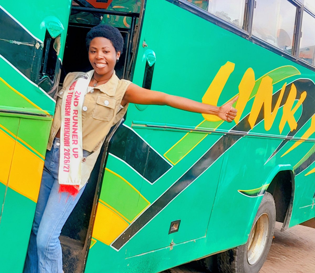 NigyeEdrine's tweet photo. LINK BUS SERVICES - WE LINK THE NATION  🇺🇬 
WHY CHOOSE US?
✔️ Full A/C Buses - No sweating
✔️ Luxurious Seats - Travel like a boss
✔️ Professional Drivers - Your safety first
✔️ We Keep Time - No delays

LINK BUS - Your Journey, Our Priority
#linkbus #rwenzori #westernuganda https://t.co/wudHu4Orgs