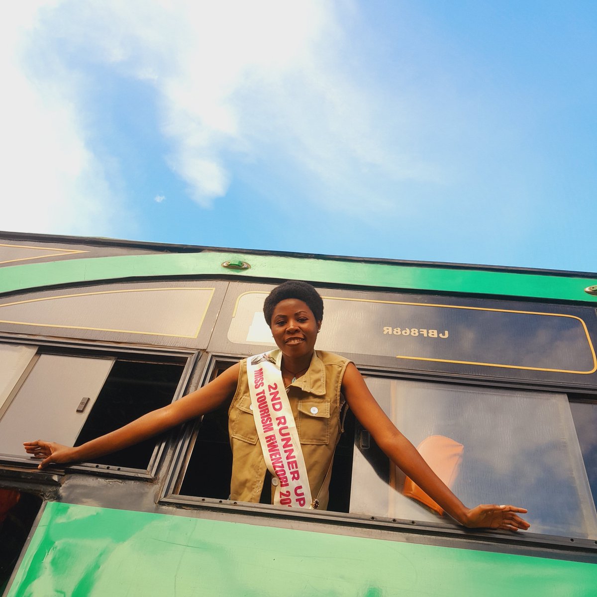 NigyeEdrine's tweet photo. LINK BUS SERVICES - WE LINK THE NATION  🇺🇬 
WHY CHOOSE US?
✔️ Full A/C Buses - No sweating
✔️ Luxurious Seats - Travel like a boss
✔️ Professional Drivers - Your safety first
✔️ We Keep Time - No delays

LINK BUS - Your Journey, Our Priority
#linkbus #rwenzori #westernuganda https://t.co/wudHu4Orgs