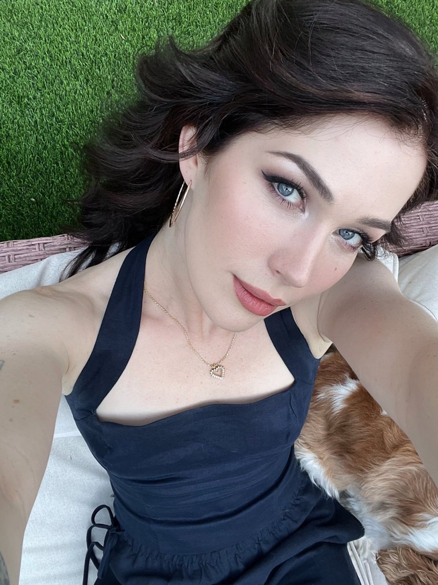 GodSadieManScam's tweet photo. Poor J 😵‍💫😖
He can't even write properly when I speak to him
His brain is fully cooked by Mommy Evelyn 🥵
Be like him! Dm now https://t.co/mlfIWHbBIK