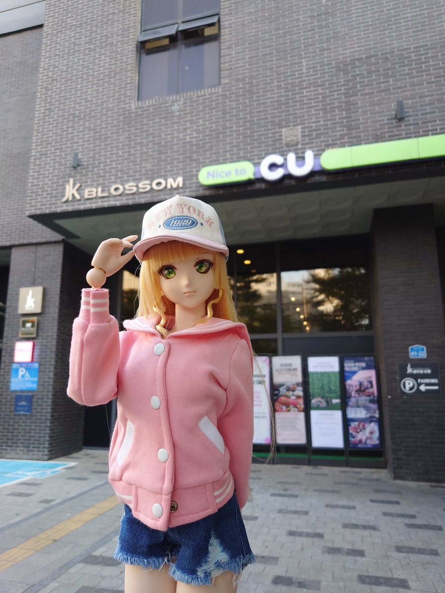 PoiPoi_Kyou's tweet photo. 韓国でのお金の精算した

タクシー、食事、土産、ドール服
なんだかんだとクレジット、ペイペイ、現金…すげー使ってる
やべーなwwwwww
（出費の半分弱はドール服😆）

まぁ、幸せだったから仕方ないね🥳 https://t.co/YWhYVKTcDG